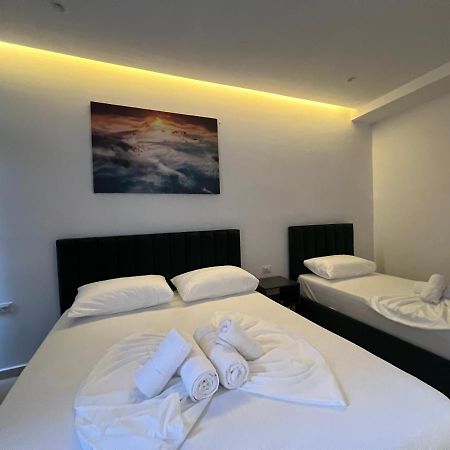 E&L Luxury Apartments Sarandë 外观 照片
