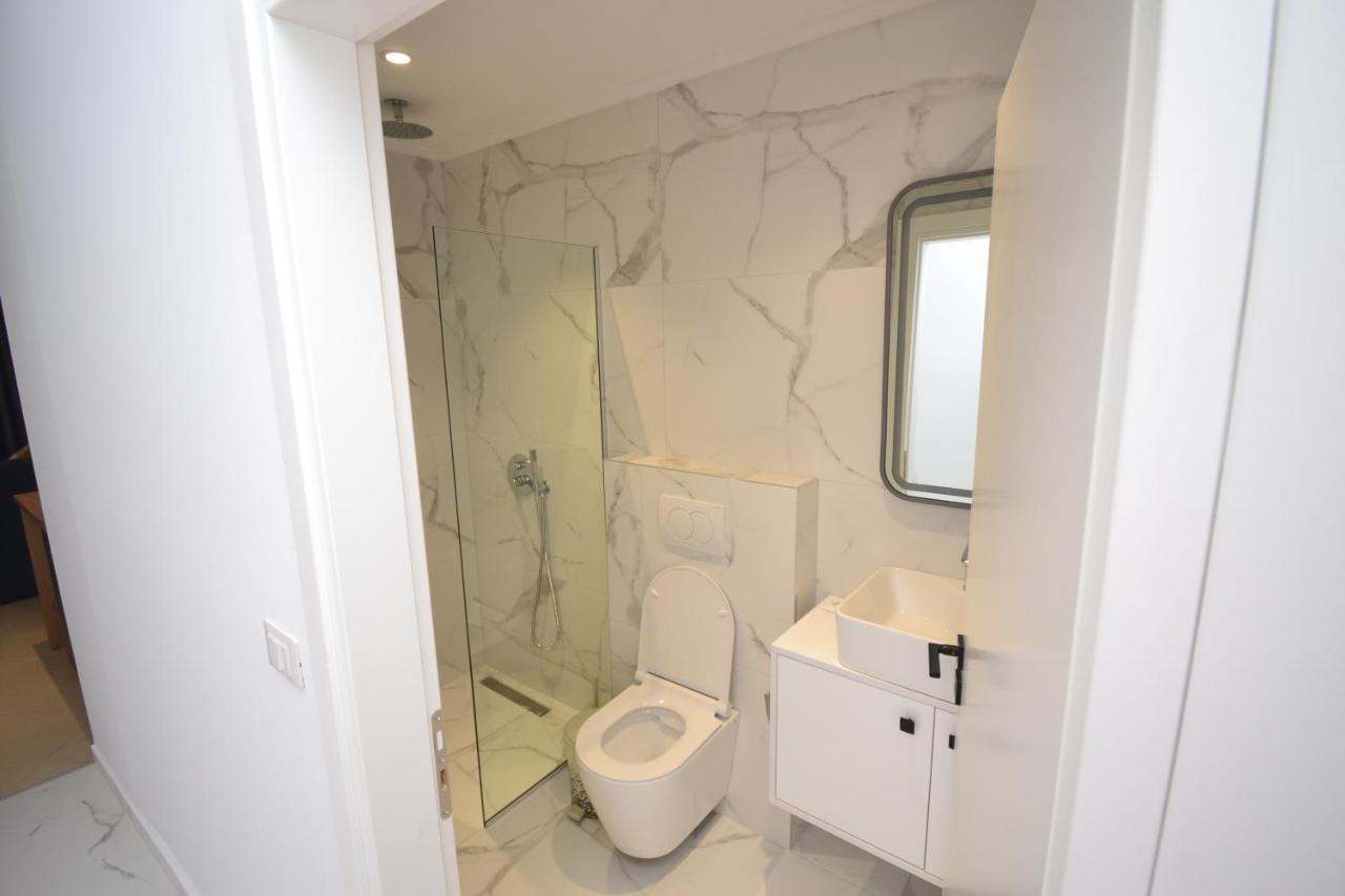 E&L Luxury Apartments Sarandë 外观 照片