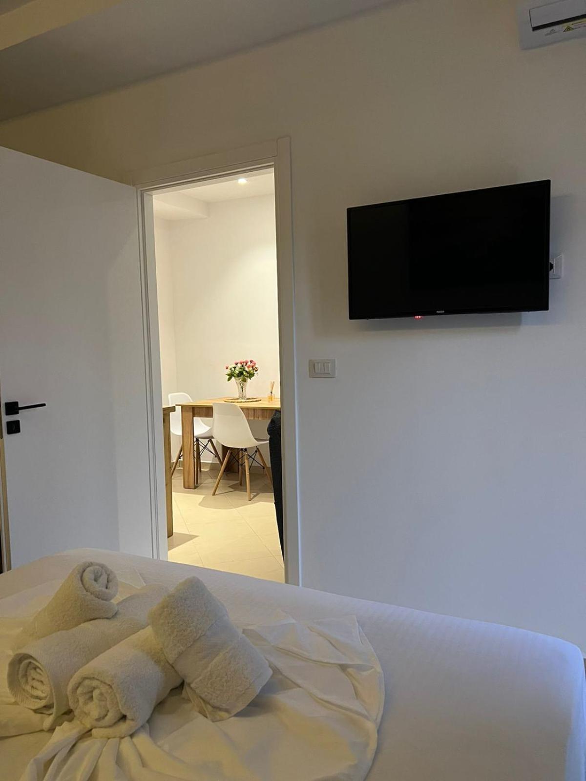 E&L Luxury Apartments Sarandë 外观 照片